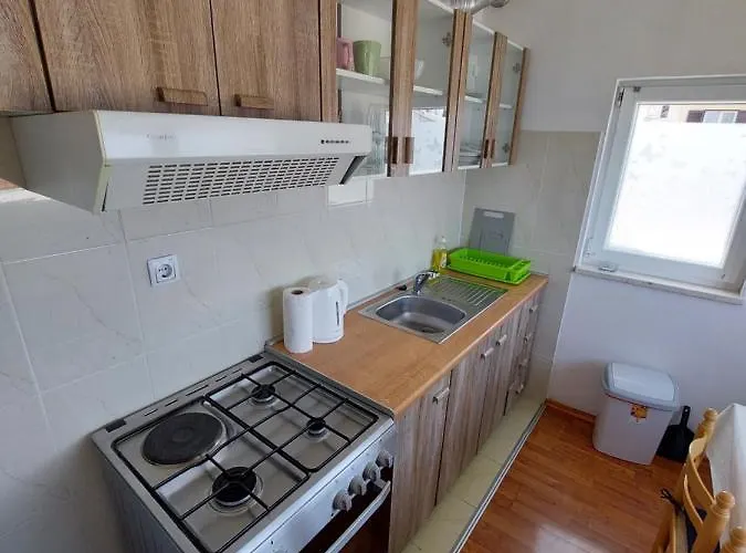 Jure פרימוסטן